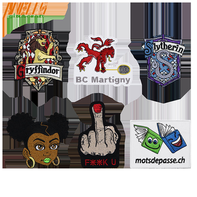 Patches de bordados personalizados de ferro em bordas entrelaçadas e design personalizado