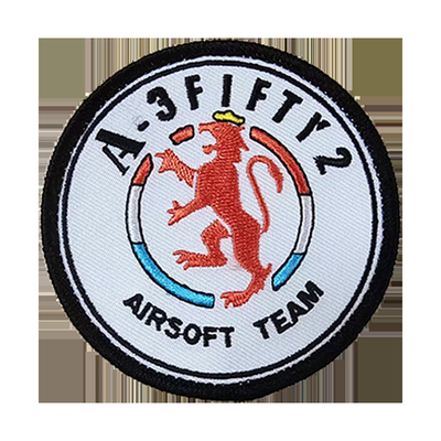 Caixa de Envio de Patch de Bordado de Ferro Personalizado com Logotipo com Amarração Adequada