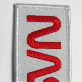 Ferro em bordado Patch Custom Twill tecido bordado Patch para uniformes casacos chapéus e mais baixo MOQ Grátis de obras de arte