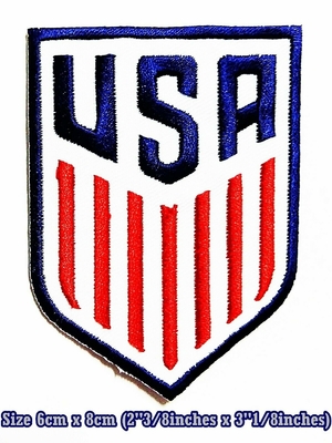 OS EUA MARCAM o ferro do logotipo do remendo do bordado do esporte do FUTEBOL, costuram no pano